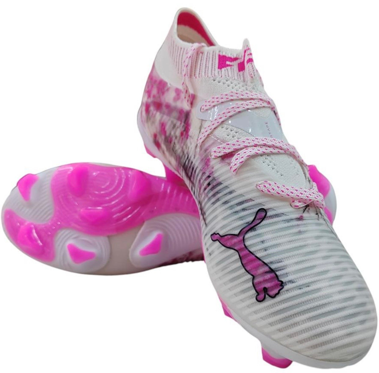 Puma Future 8 Ultimate FG||White and pink